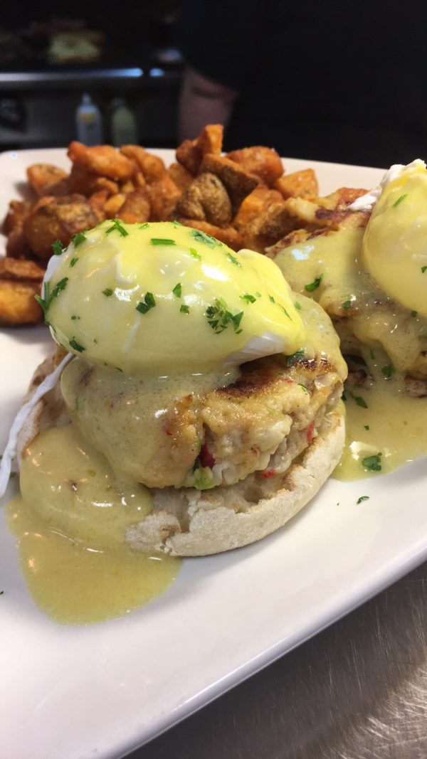 Crab cake Benedict